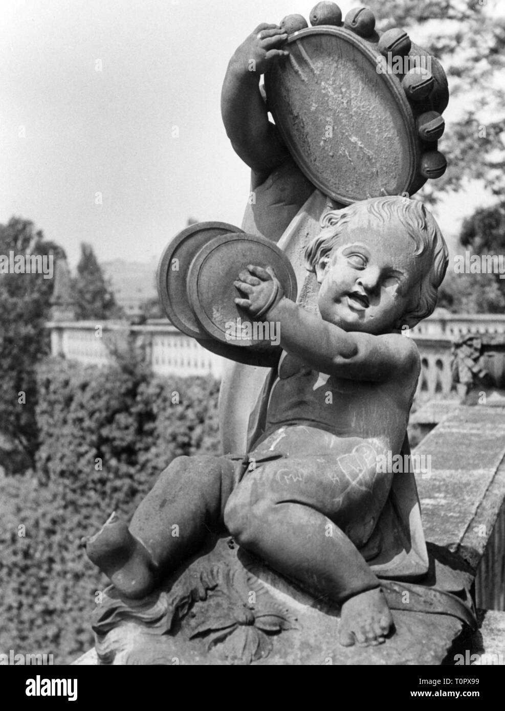 Geographie/Reisen, Deutschland, Würzburg, Burgen, Residenz, Garten, Skulptur von Johann Peter Wagner in der East Garden, 1950er Jahre, Additional-Rights - Clearance-Info - Not-Available Stockfoto