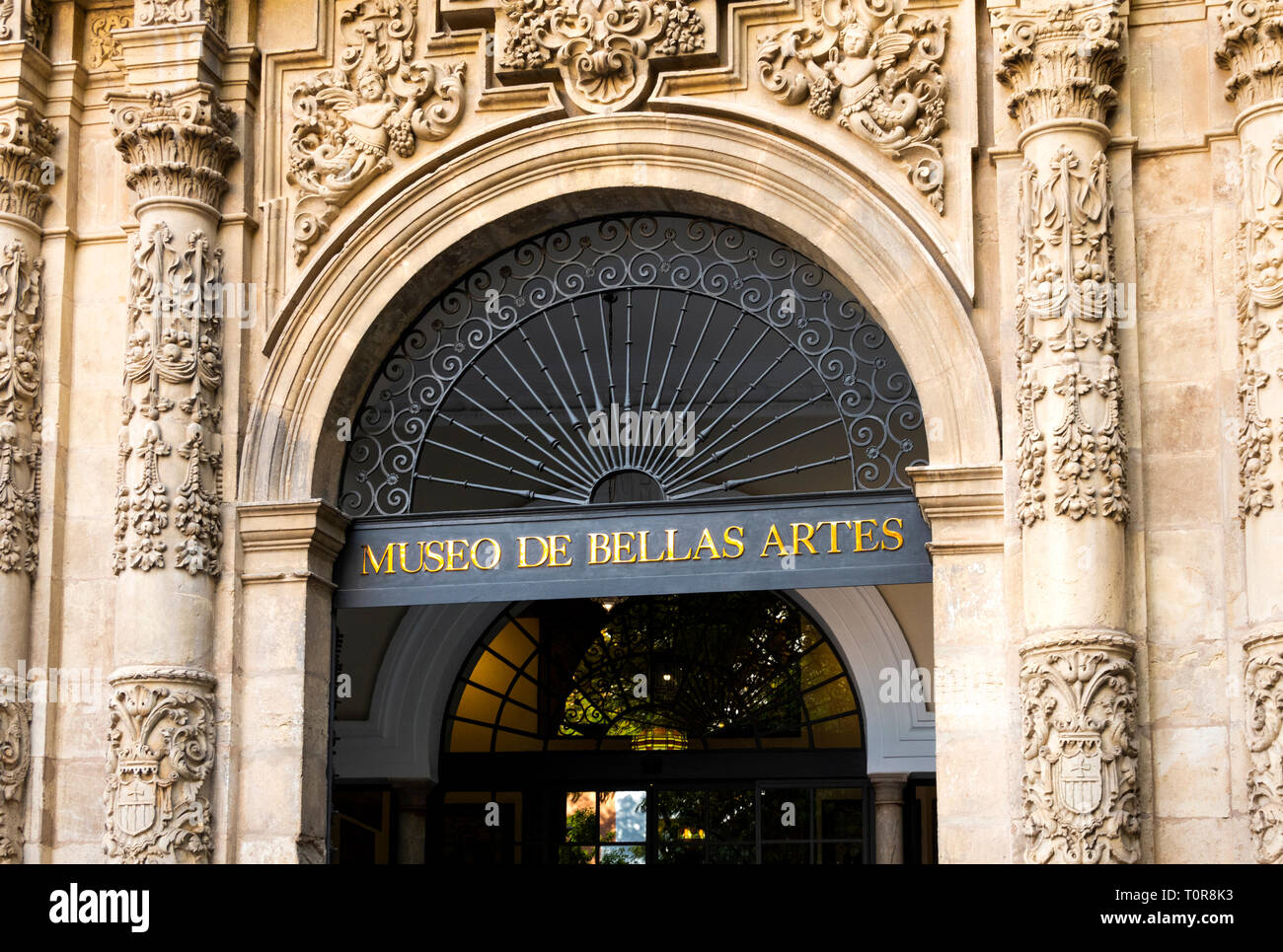 Eingang des Museo de Bellas Artes in Sevilla Stockfoto