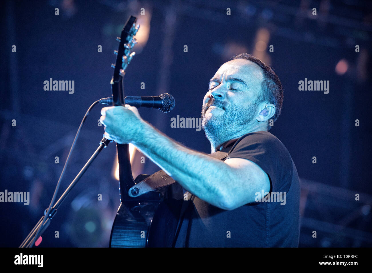 Norwegen, Oslo - März 20., 2019. Dave Matthews Band live Konzert im Oslo Spektrum in Oslo. Hier Sänger und Musiker Dave Matthews Band ist live auf der Bühne gesehen. (Foto: Gonzales Foto - Terje Dokken). Stockfoto