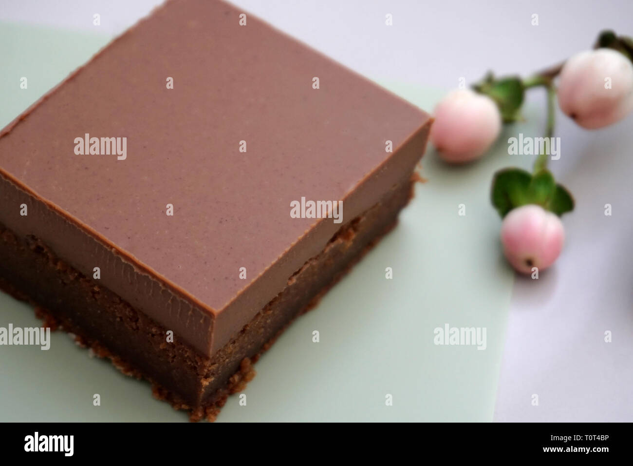 Weich und lecker Chocolatey Chocolate Fudge aus natürlichen Zutaten und Gluten frei gemacht Stockfoto