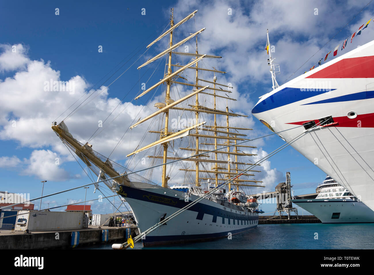 Royal Clipper segeln Schiff im Dock, Bridgetown, Pfarrei St. Michael, Barbados, Kleine Antillen, Karibik Stockfoto