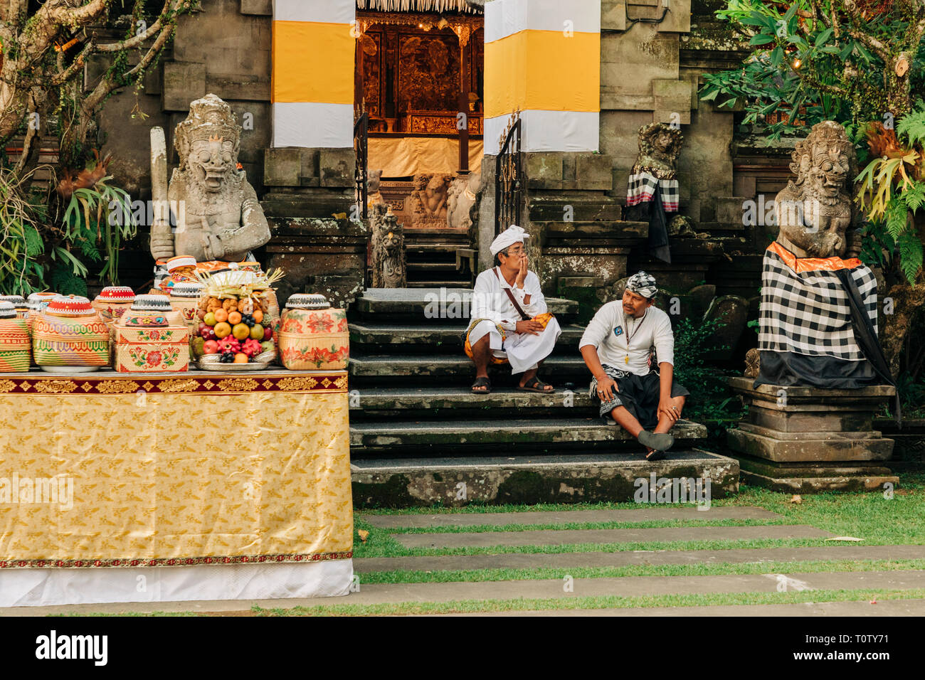 Hinduistischen Zeremonie im balinesischen Tempel Stockfoto