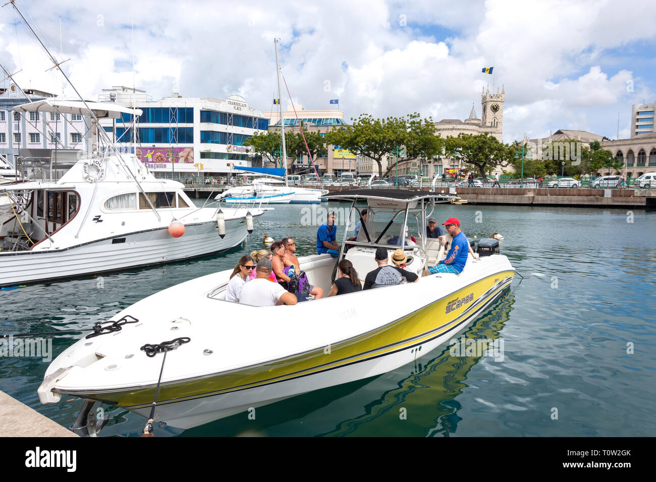 "Das Seepferdchen 'power Boot, die careenage, Bridgetown, Pfarrei St. Michael, Barbados, Kleine Antillen, Karibik Stockfoto