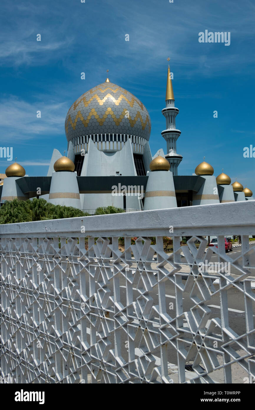 Die Sabah Staats Moschee in Kota Kinabalu, Sabah, Borneo, Malaysia. Stockfoto