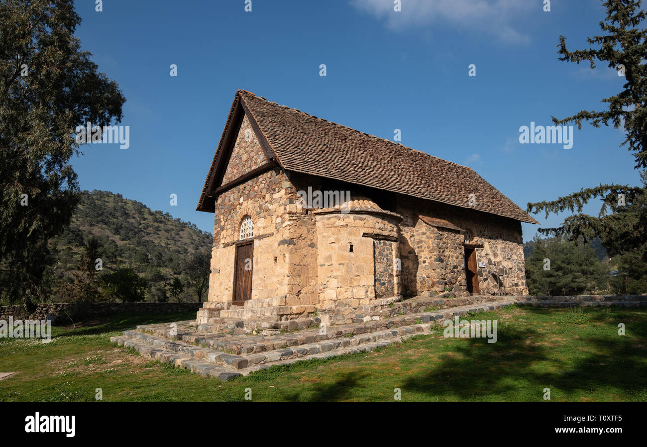Berühmte Griechische orthodoxe Kirche Panagia Asinou an Nikitari Dorf in Zypern. Die Kirche ist als World Heritage Monument und durch U geschützt eingestuft Stockfoto Berühmte Griechische orthodoxe Kirche Panagia Asinou an Nikitari Dorf in Zypern. Die Kirche ist als World Heritage Monument und durch U geschützt eingestuft Stockfoto