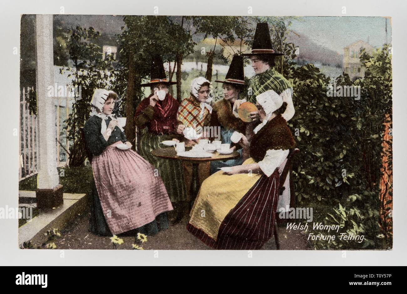 "Welsh Frauen Wahrsagen', c 1900. Schöpfer: Unbekannt. Stockfoto