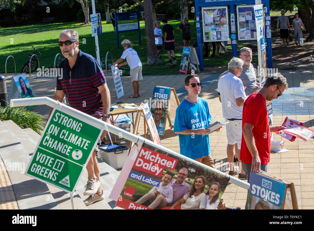 Sydney, Australien. 23. Mär 2019. Samstag, 23 März 2019, Wähler in die Wahllokale ihre Stimme für den Sitz der Pittwater in der New South Wales Landtagswahl werfen. Quelle: Martin Berry/Alamy leben Nachrichten Stockfoto