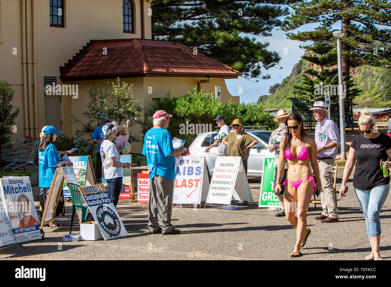 Sydney, Australien. 23. Mär 2019. Samstag, 23 März 2019, Wähler in die Wahllokale ihre Stimme für den Sitz der Pittwater in der New South Wales Landtagswahl werfen. Quelle: Martin Berry/Alamy leben Nachrichten Stockfoto