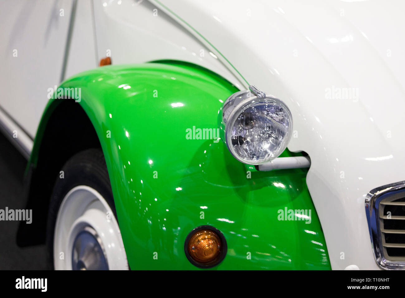 Eine Nahaufnahme eines klassischen Oldtimer Scheinwerfer Stockfoto