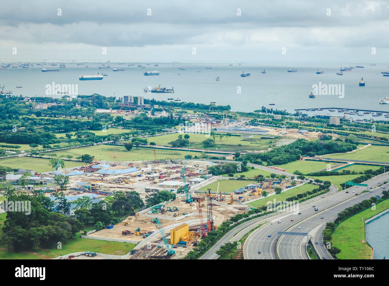 01.Mai 2018 - Straße anzeigen Antenne Landschaft, unentwickelten Planung Region neben der Marina Bay und die Innenstadt von Singapur Stockfoto