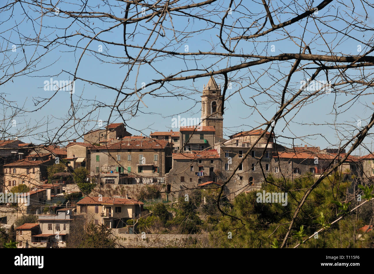 Blick auf Monteggiori, eine kleine Rock Village in Camaiore, Toskana, Italien. Stockfoto
