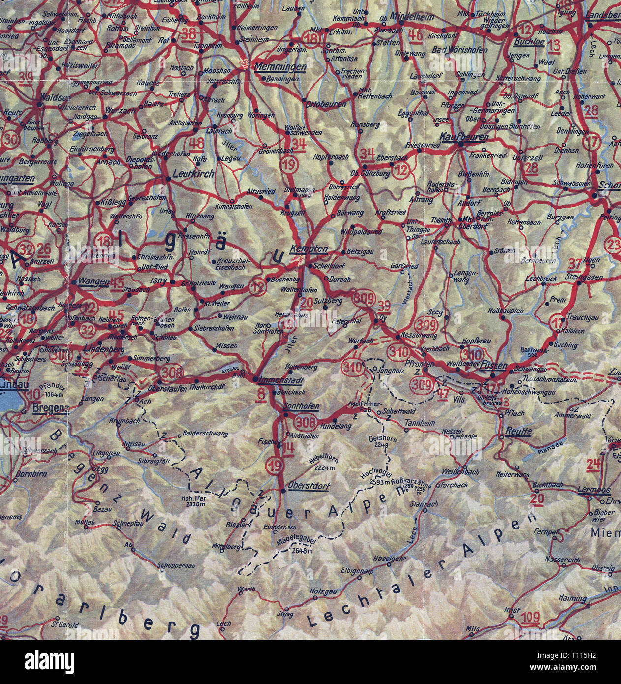 Kartographie, Karten, Allgaeu, luftbildkarte für Fahrer, die deutsche Landschaft, Plan 2, Detail, München, ca. 1931 - 1937, Deutschland, Weimarer Republik, Bayern, Roadmap, Fahrplan, Fahrpläne, Straßenkarten, Autobahn, Autobahn, Autobahn, Autobahnen, Transport, Transport, Grafik, Grafiken, Kartographie, Karte drucken, Deutsches Reich, Drittes Reich, Straße, Straßen, Verkehrsanbindung, Verkehrswege, Autobahn, Autobahnen, Schnellstraße, Motor Autobahnen, 20. Jahrhundert, 1930er Jahre, Karten, Karte, allgaeu, allgäu, Allgäu, Oberschwaben, Treiber, Treiber, Landschaft, landschaften, Additional-Rights - Clearance-Info - Not-Available Stockfoto