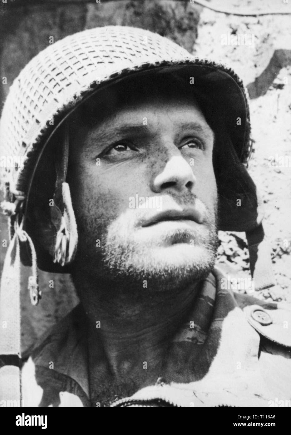 Indochina Krieg 1946 - 1954, Schlacht von Dien Bien Phu, 13.3. - 7.5.1954, Fotograf sergeant Jean Peraud, Porträt, 1.4.1954, Soldat, Soldaten, Militär, Unteroffizier, NCO, Sergent-Chef, Stahlhelm, Stahlhelme, Kriege, Frankreich, Kolonialkrieg, Vietnam, Vietnam, Leute, 20. Jahrhundert, 1950er Jahre, Schlacht, Schlachten, Fotograf, Fotografen, Personal - Sergeant, Sergeant, historischen, geschichtlichen, Additional-Rights - Clearance-Info - Not-Available Stockfoto