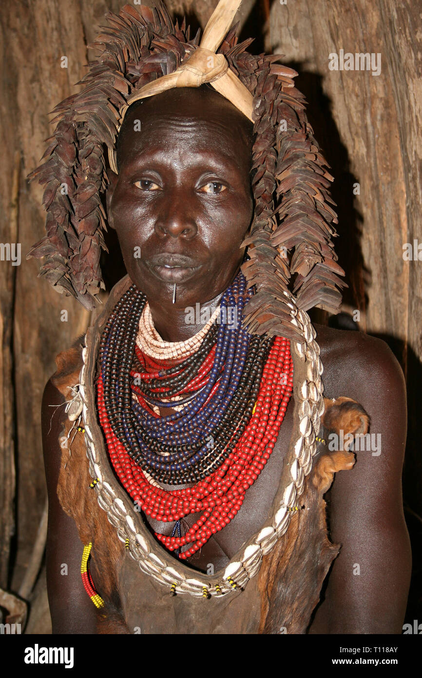 Karo Tribeswoman, Kolcho, Omo Valley, Äthiopien Stockfoto