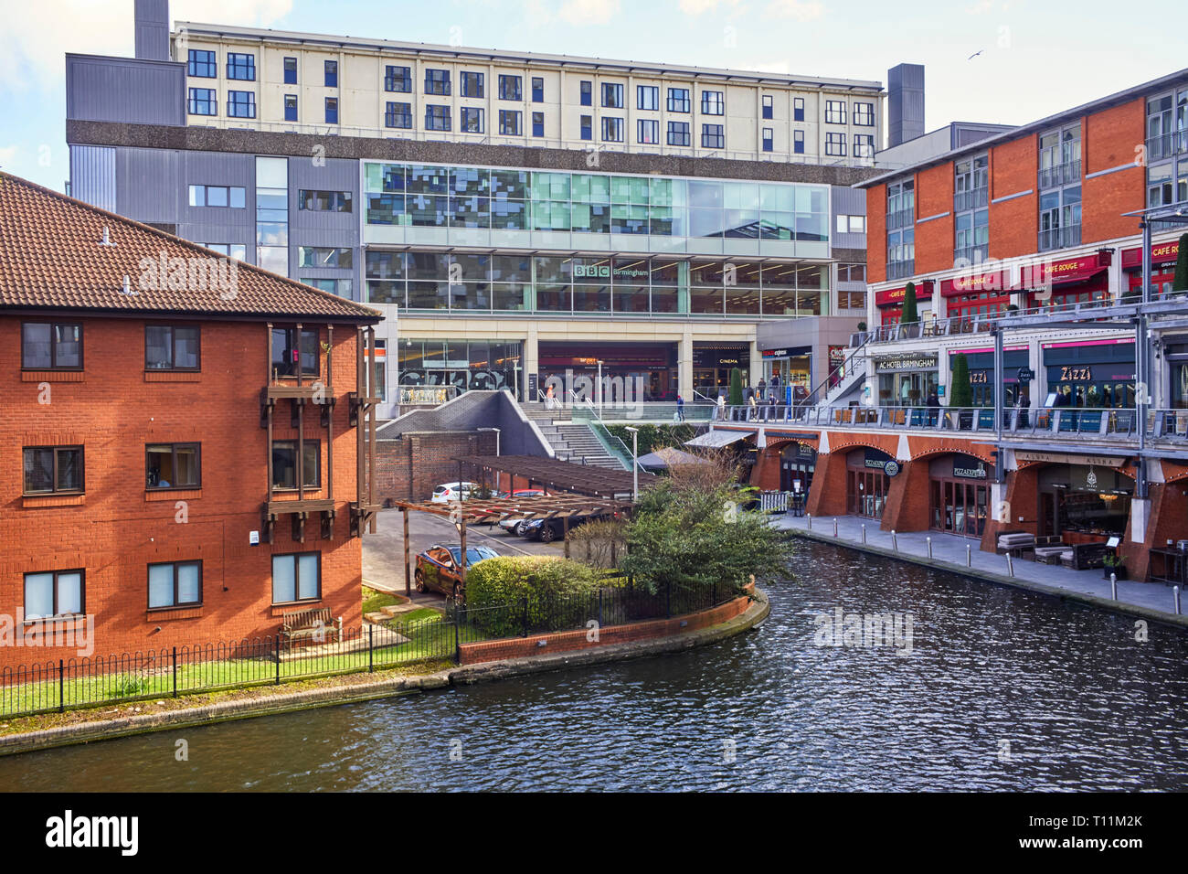 Die Mailbox und BBC Birminham auf der Birmingham & Worcester Kanal im Zentrum von Birmingham City Stockfoto