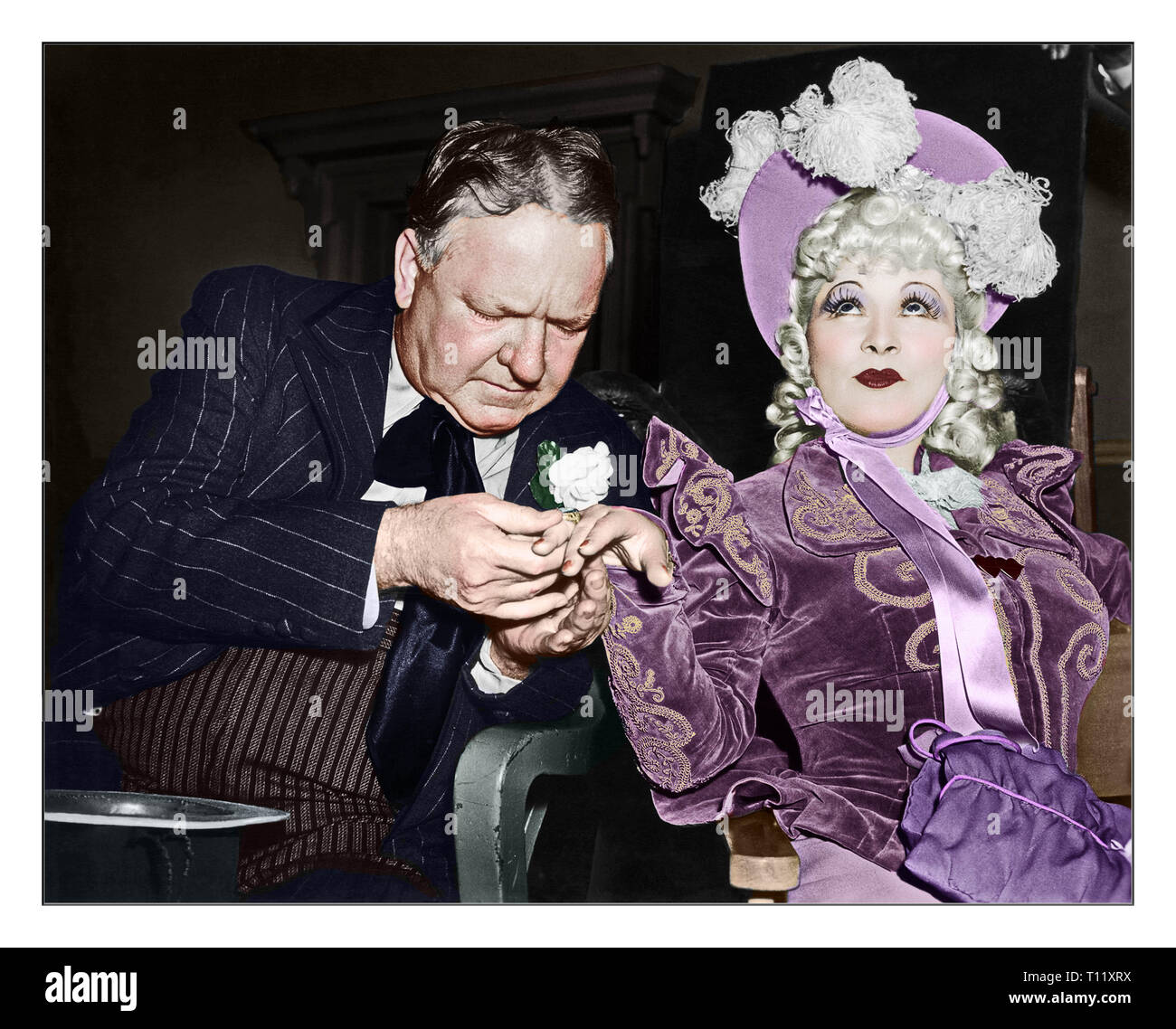 Seine Karriere im Showbusiness begann im Varieté, wo er internationale Erfolge als stille Jongleur erreicht. Er allmählich integriert Komödie in sein Handeln und auch Komiker in der ziegfeld Follies für mehrere Jahre. Er war ein Star in der Broadway Musical comedy Mohn (1923), in dem er spielte eine bunte kleiner Hochstapler. Seine anschließende Bühne und Film Rollen wurden oft ähnliche Schurken oder unter dem Pantoffel everyman Zeichen. Unter seinen erkennbaren Marken waren seine raspy gedehntes Sprechen und hochtrabenden Vokabular. Die Charakterisierung, die er in den Filmen und auf Radio dargestellt wurde so stark, dass sie wa Stockfoto