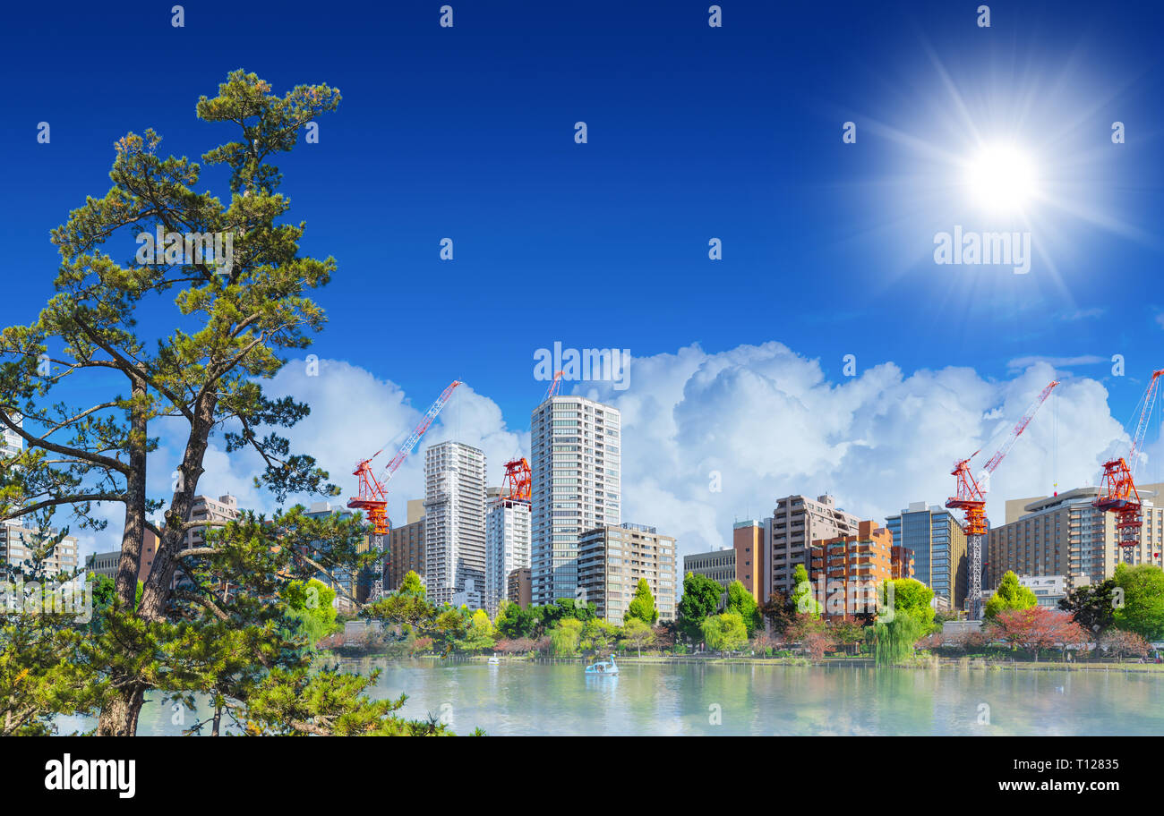 Schöne und saubere Stadt metro Landschaft Weitwinkelaufnahme. Stockfoto
