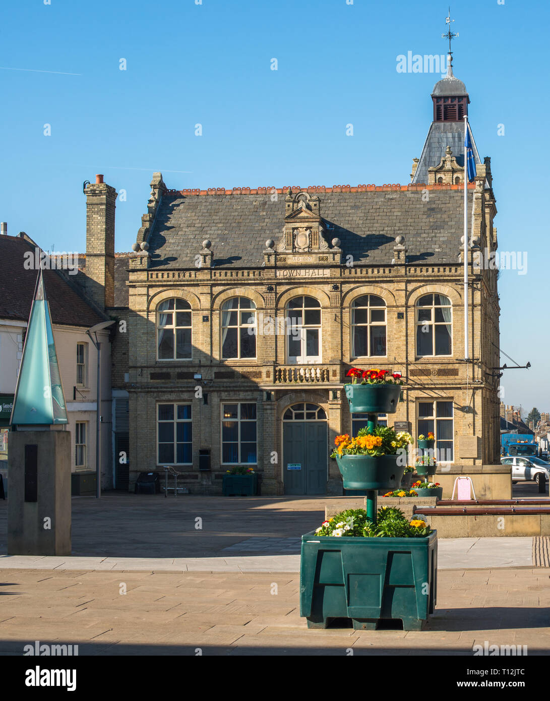 Marktplatz mit dem Rathaus in Downham Market, Norfolk, East Anglia, England, UK. Stockfoto