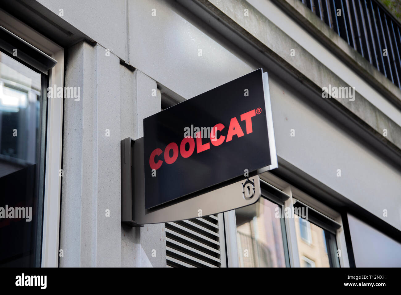 Reklametafeln aus der Playgate Shop in Amsterdam Oostpoort die Niederlande 2019 Stockfoto
