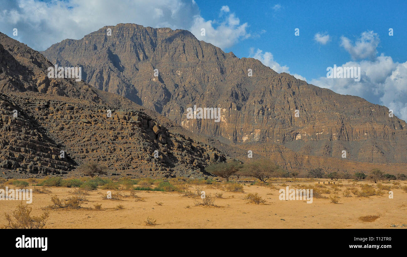 Fantastische Bergwelt. Ru'us al Jibal. al Hajar Berge. Musandam. Oman Stockfoto