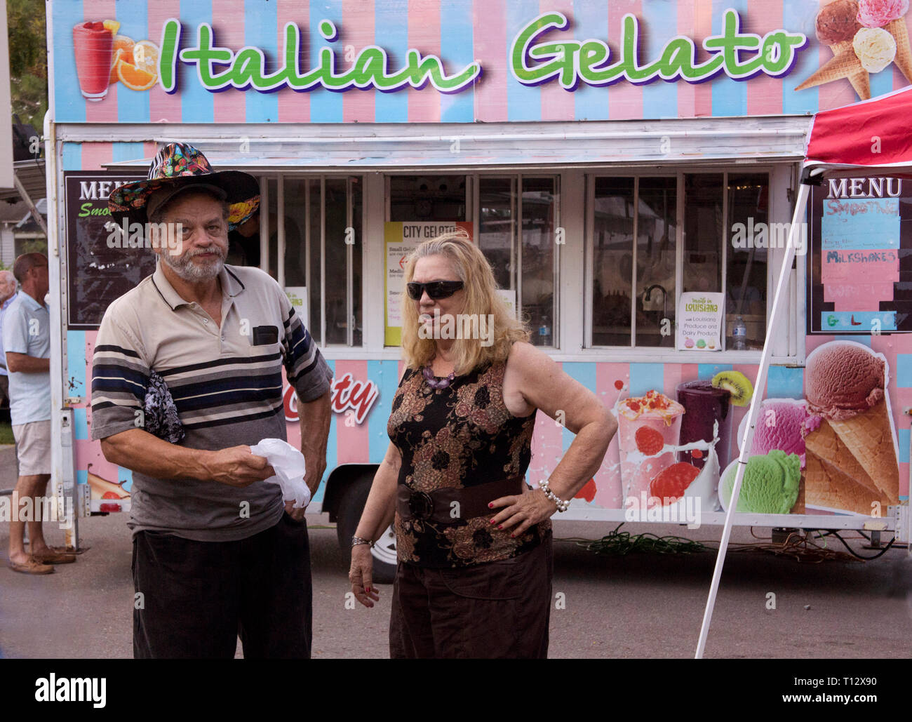 Zwei amerikanische Einwanderer an einer italienischen Eisdiele in New Orleans, Louisiana. Stockfoto