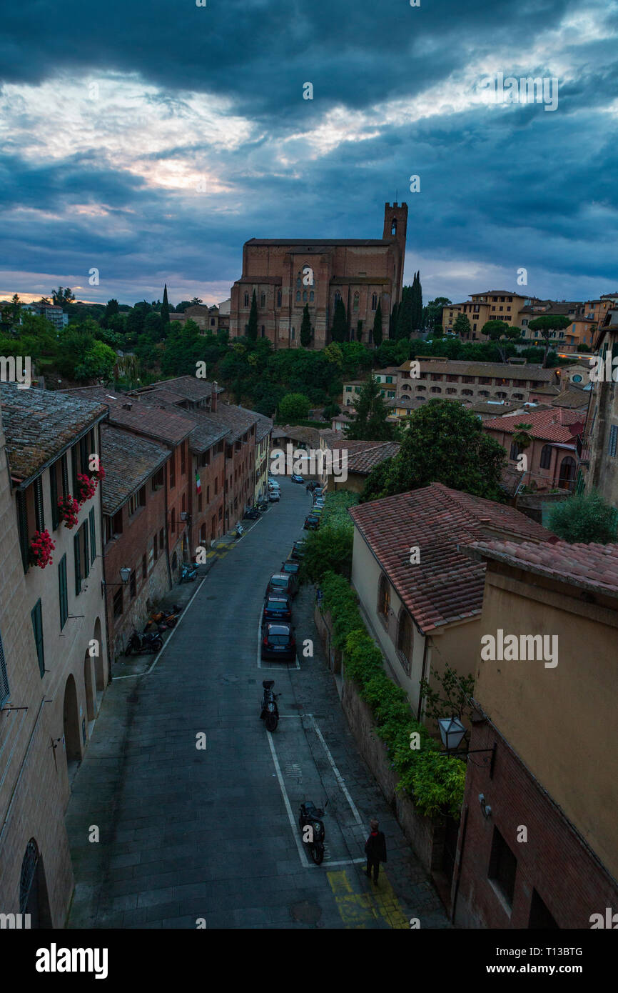 Die Basilika San Domenico, auch als Basilika Cateriniana bekannt, ist eine Basilika Kirche in Siena, Toskana, Italien. Stockfoto