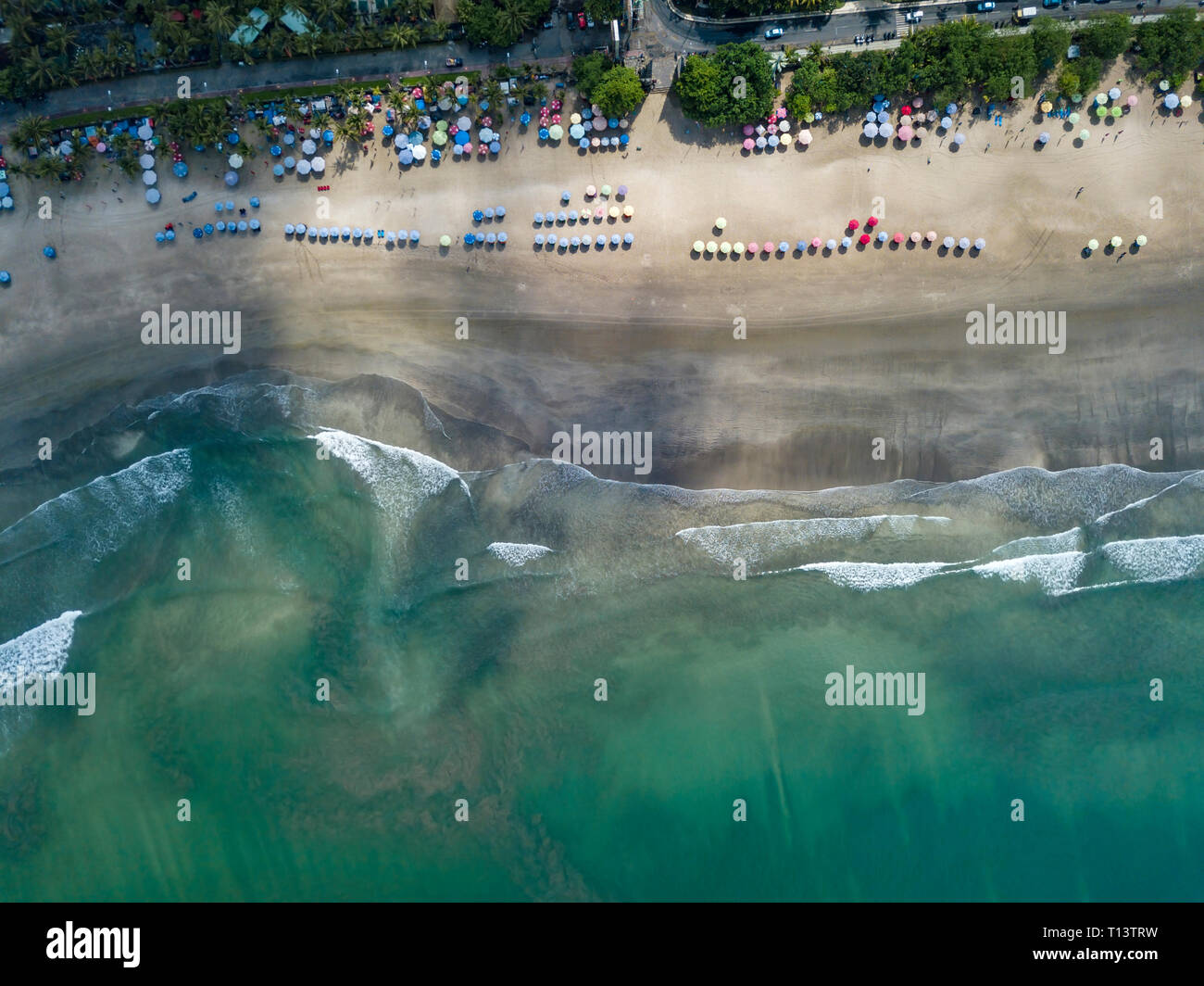 Bali, Kuta Strand, Blick auf Meer und Strand, Luftaufnahme Stockfoto