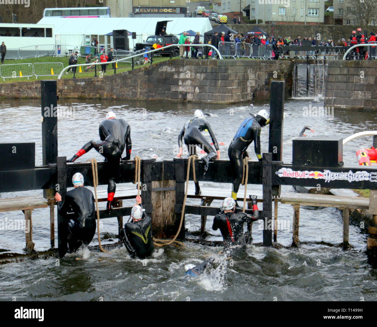 Glasgow, Schottland, Großbritannien, 23. März, 2019. Red Bull Neptun Schritte Herausforderung auf der Forth-and-Clyde-Kanal bei Maryhill Schlösser. Gerard Fähre / alamy Leben Nachrichten Stockfoto