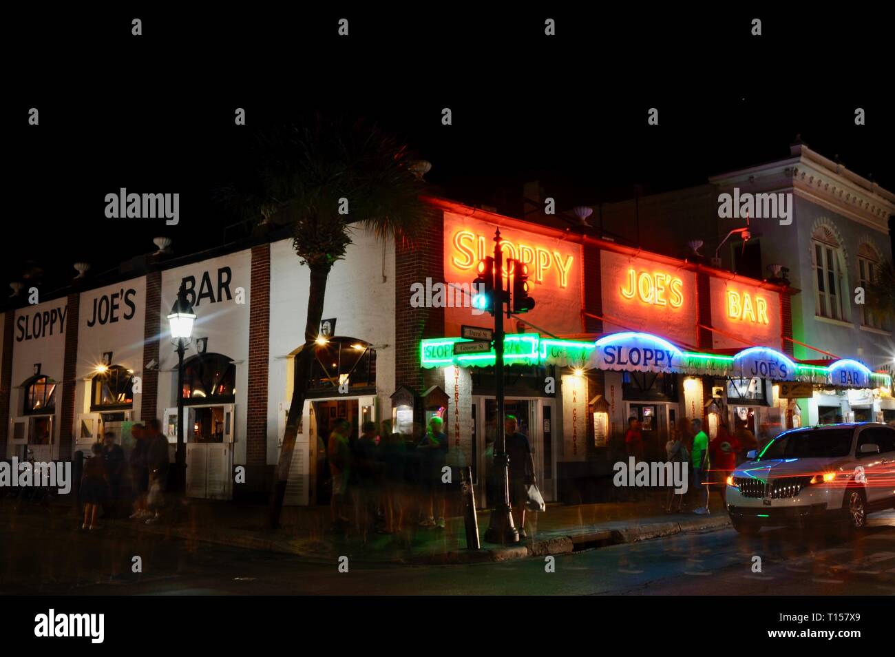 Berühmte Sloppy Joe's Bar an der Ecke Duval und Greene Straßen, wo Ernest Hemingway zu häufig verwendet, auf Key West, Florida Keys, Florida, USA Stockfoto