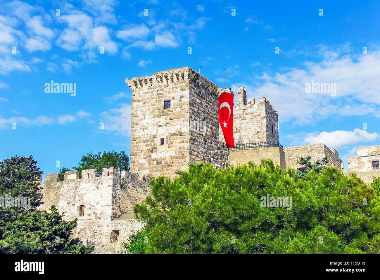 Bodrum, Türkei, 19. Mai 2010: Burg von Bodrum mit Türkischer Flagge Stockfoto