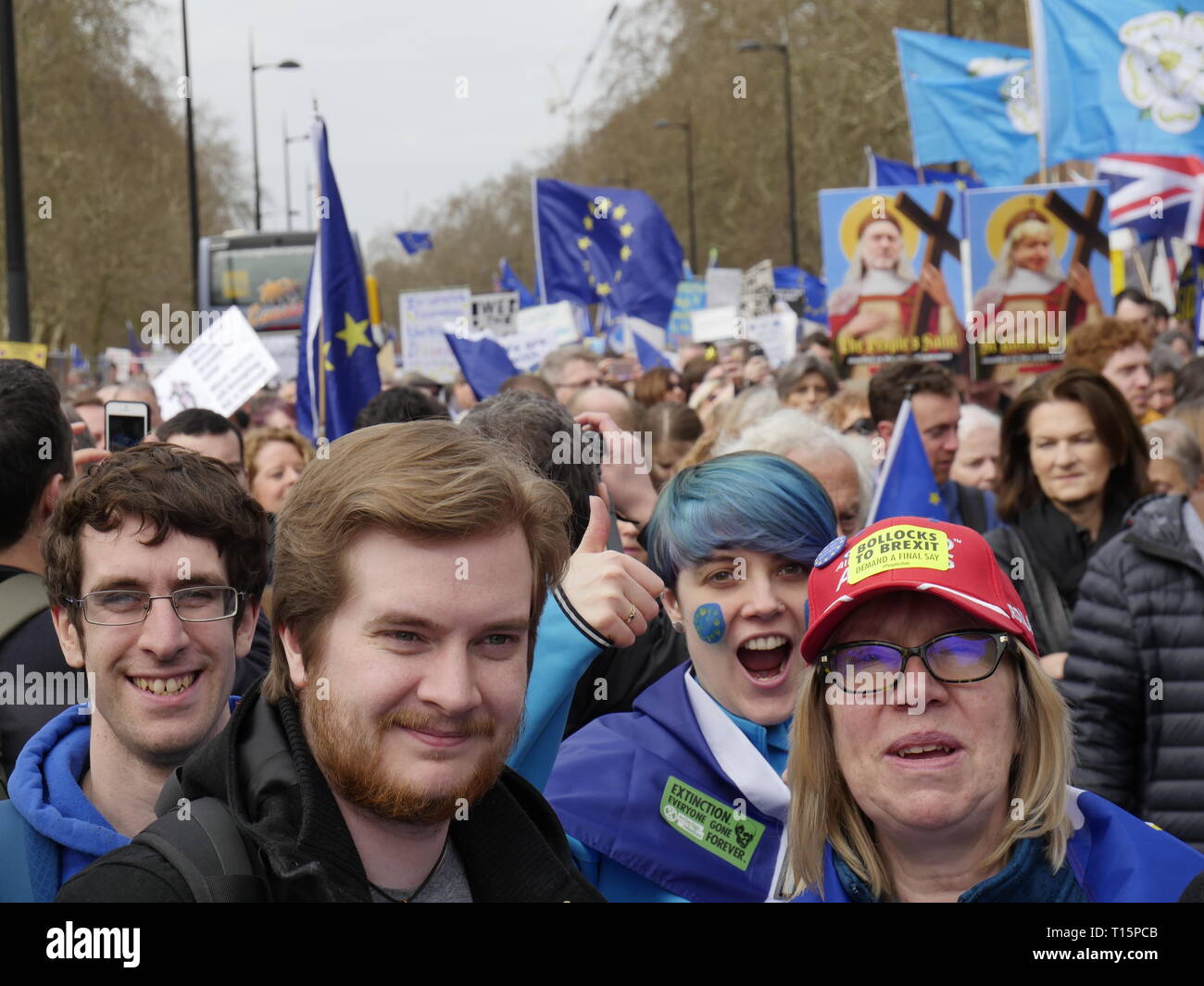 London, England. 23. März, 2019. Tausende von Menschen März nach Westminster ein zweites Referendum, ob Großbritannien die EU verlassen sollte zu verlangen. Credit: Anna Stowe/Alamy leben Nachrichten Stockfoto