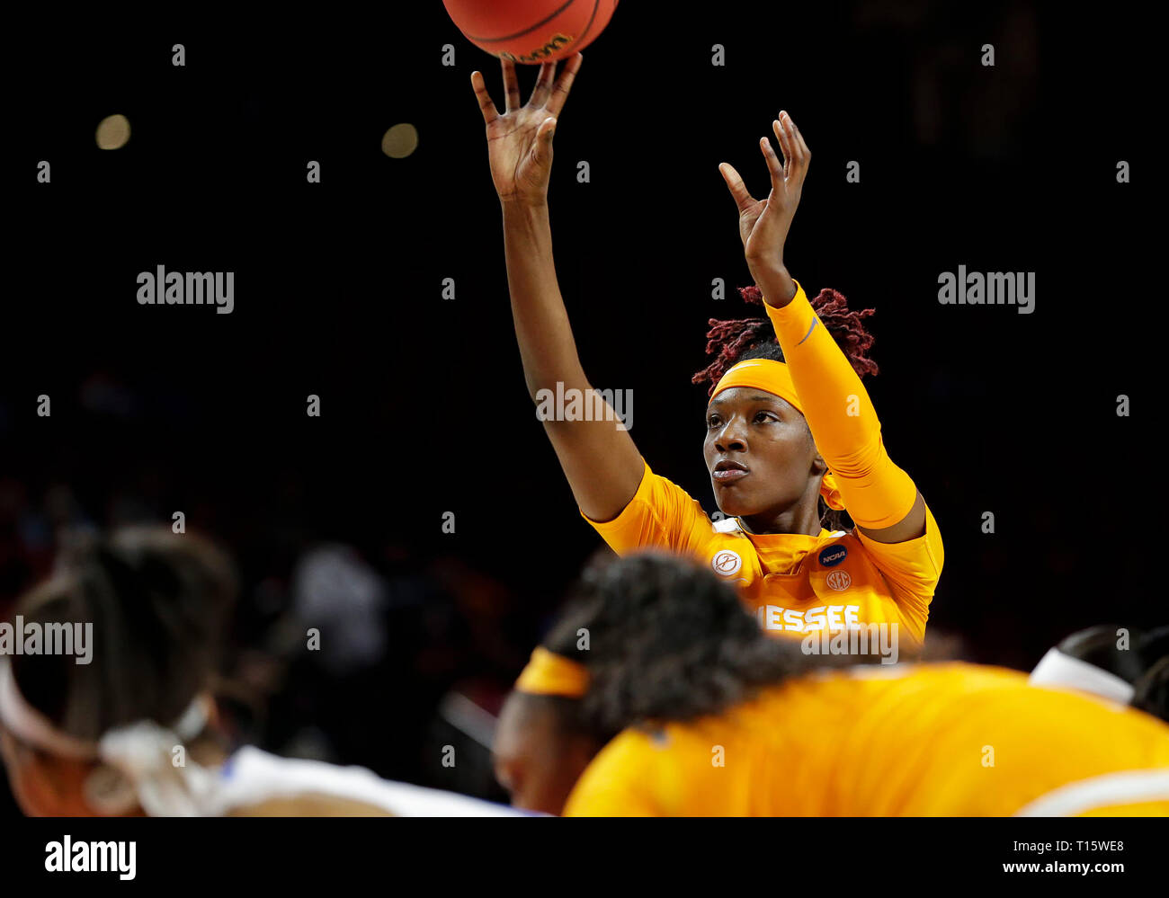 College Park, MD, USA. 23 Mär, 2019. Tennessee Dame Vols Vorwärts (15) Cheridene Grün nimmt einen freien Throw während der ersten Runde des NCAA Meisterschaft das Spiel der Frauen zwischen dem Tennessee Dame Vols und der UCLA Bruins an der Xfinity Zentrum in College Park, Md. Justin Cooper/CSM/Alamy leben Nachrichten Stockfoto