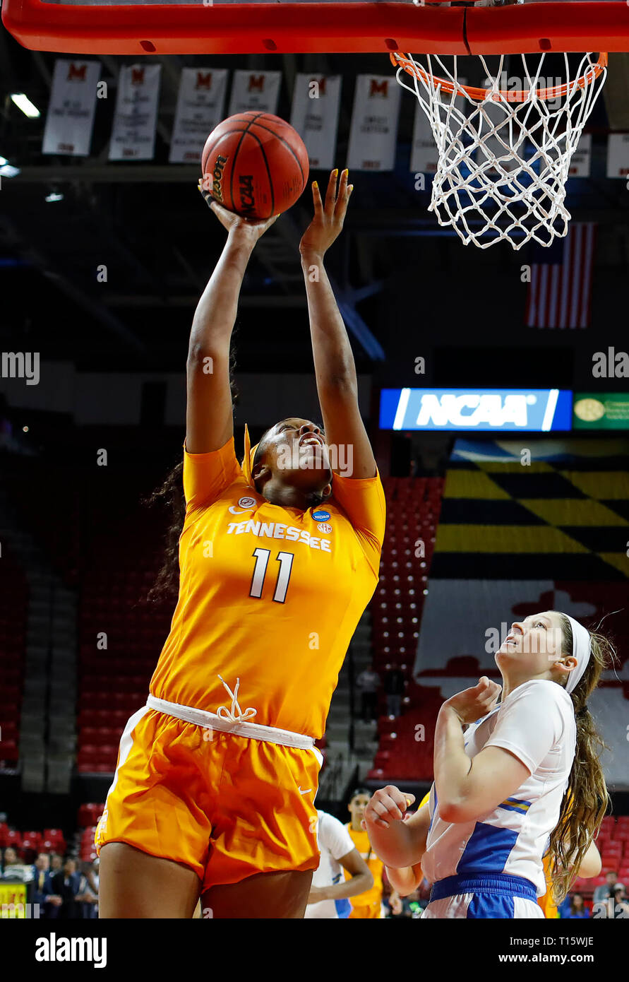 College Park, MD, USA. 23 Mär, 2019. Tennessee Dame Vols Zentrum (11) Kasiyahna Kushkituah geht an die Hoop während der ersten Runde des NCAA Meisterschaft das Spiel der Frauen zwischen dem Tennessee Dame Vols und der UCLA Bruins an der Xfinity Zentrum in College Park, Md. Justin Cooper/CSM/Alamy leben Nachrichten Stockfoto