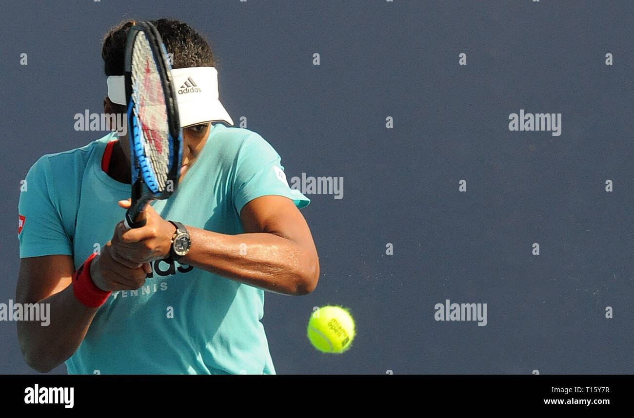 Miami, USA. 21 Mär, 2019. Naomi Osaka in Japan spielt auf einer Praxis Gericht im Hard Rock Stadion an der Miami Öffnen am 21. März 2019 in Miami, Florida. (Paul Hennessy/Alamy) Credit: Paul Hennessy/Alamy leben Nachrichten Stockfoto