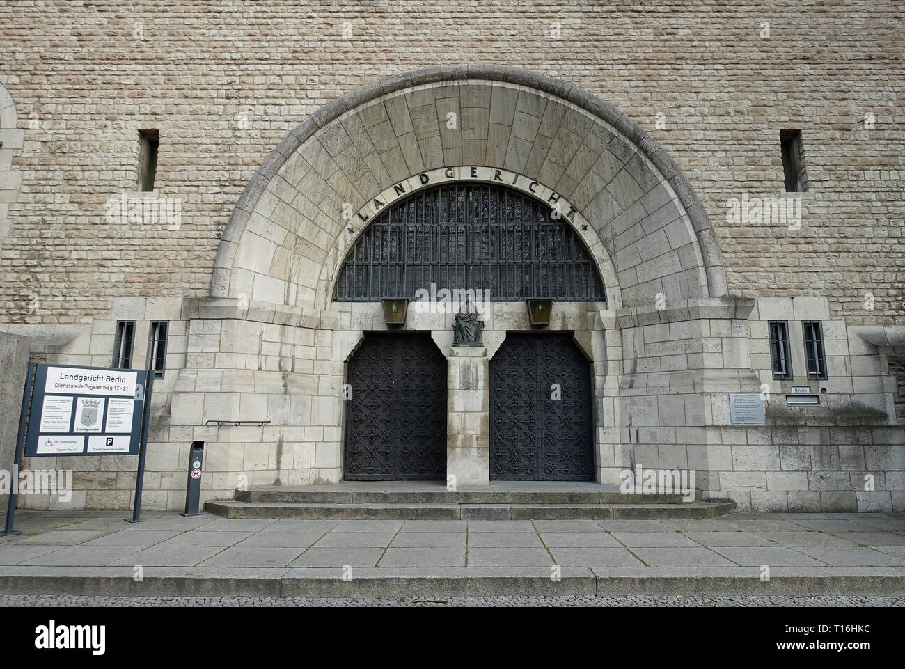 Landgericht Berlin ist ein regionales Gericht in Berlin, Deutschland