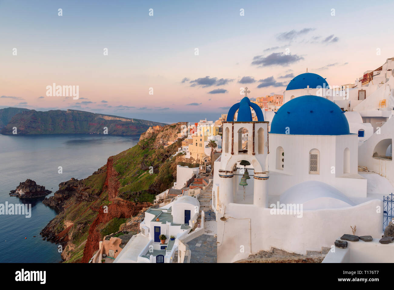 Sonnenaufgang an der Insel Santorini, Griechenland Stockfoto