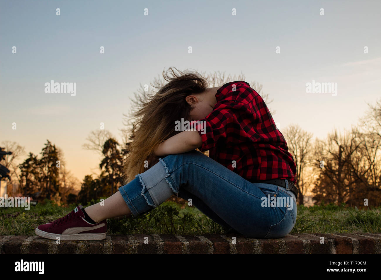 Aus der digitalen Welt entkommen. Stockfoto