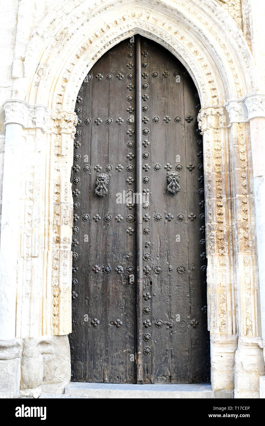 TOLEDO - SPANIEN - Feb 20, 2019: Der primas Kathedrale der Heiligen Maria von Toledo ist eine römisch-katholische Kirche in Toledo, Spanien. Es ist der Sitz der Metropolit Stockfoto