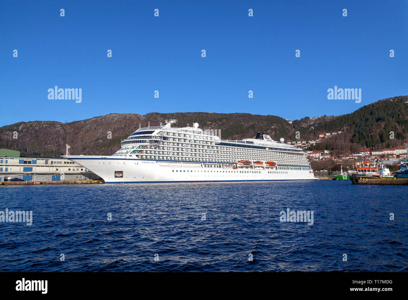 Kreuzfahrtschiff Viking Sky im Hafen von Bergen, Norwegen, zehn Tage vor dem dramatischen Unfall bei Hustadvika weiter nördlich an der norwegischen Küste. Stockfoto