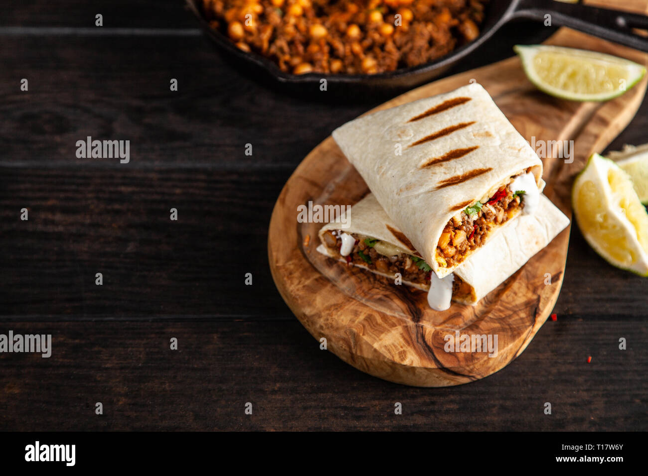Mexikanische beef burrito Stockfoto