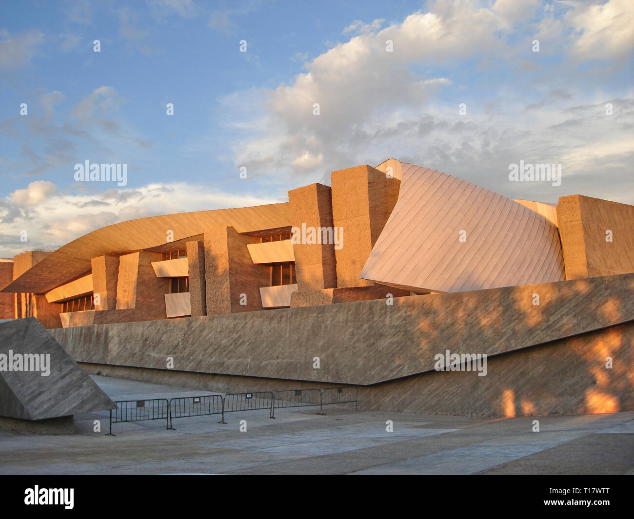 Ansicht der Magma Kunst- und Konferenzzentrum in Costa Adeje, Teneriffa, vor dem Öffnen der Öffentlichkeit Stockfoto