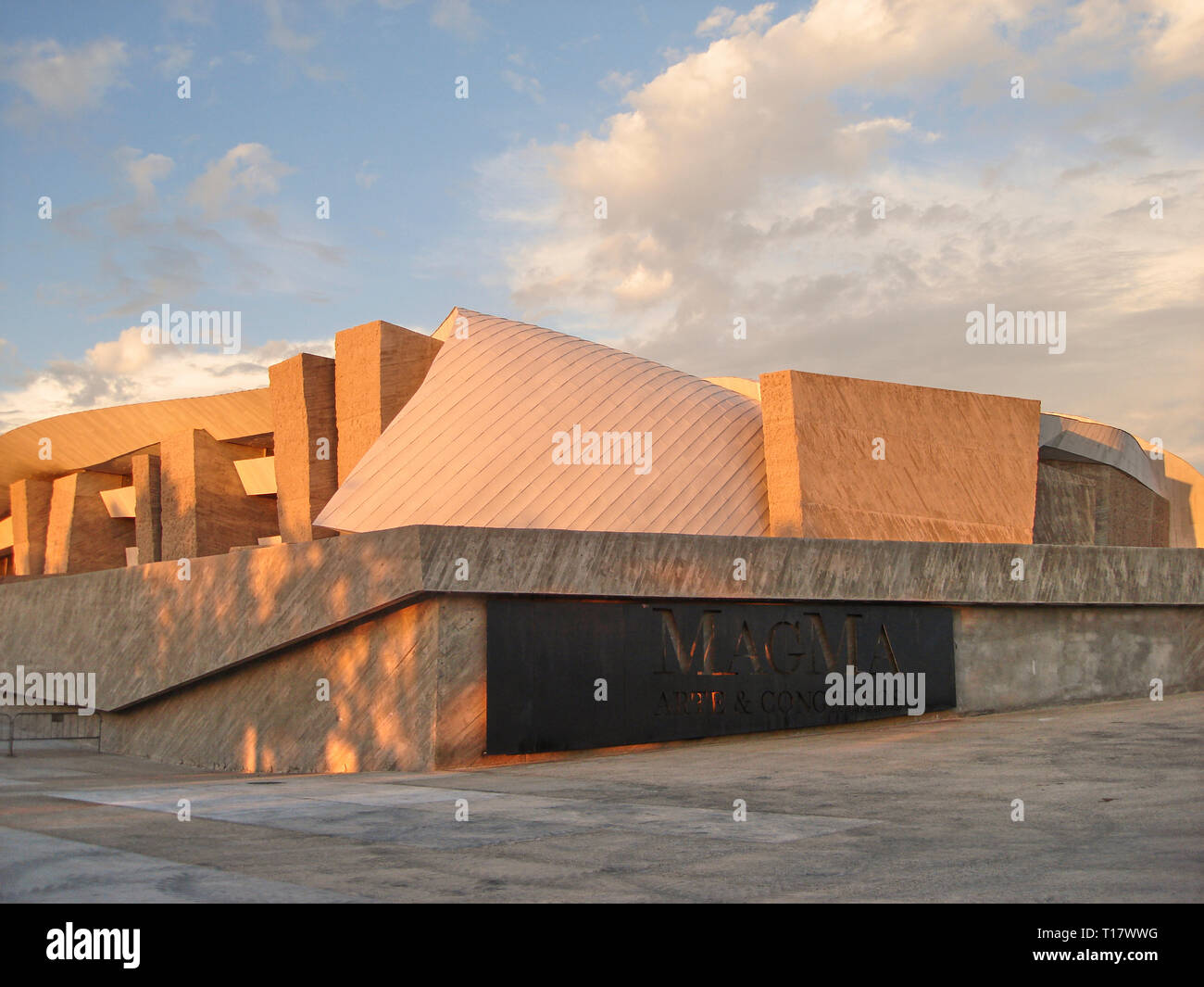 Ansicht der Magma Kunst- und Konferenzzentrum in Costa Adeje, Teneriffa, vor dem Öffnen der Öffentlichkeit Stockfoto