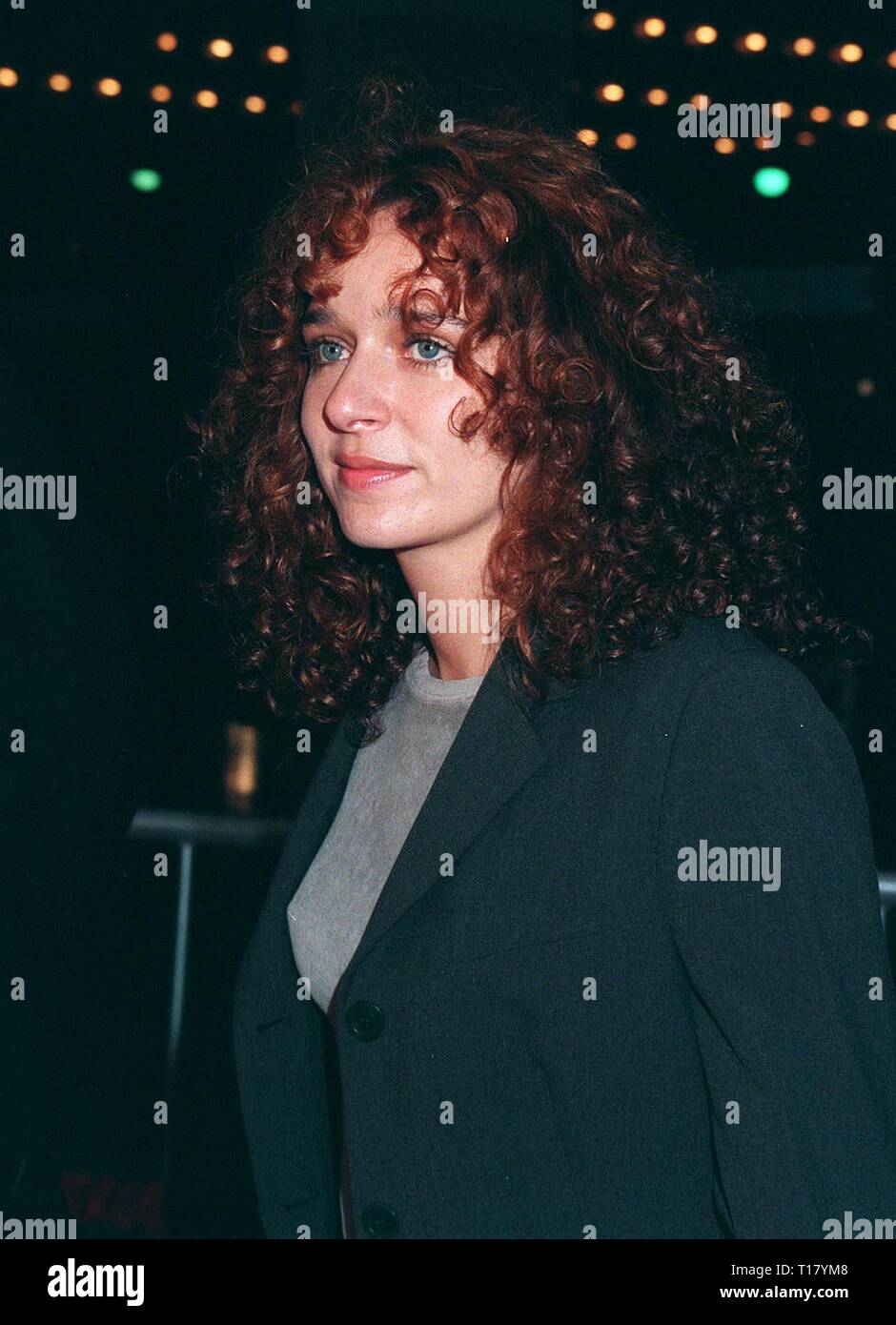 LOS ANGELES, Ca. November 12, 1997 Schauspielerin Valeria Golino bei