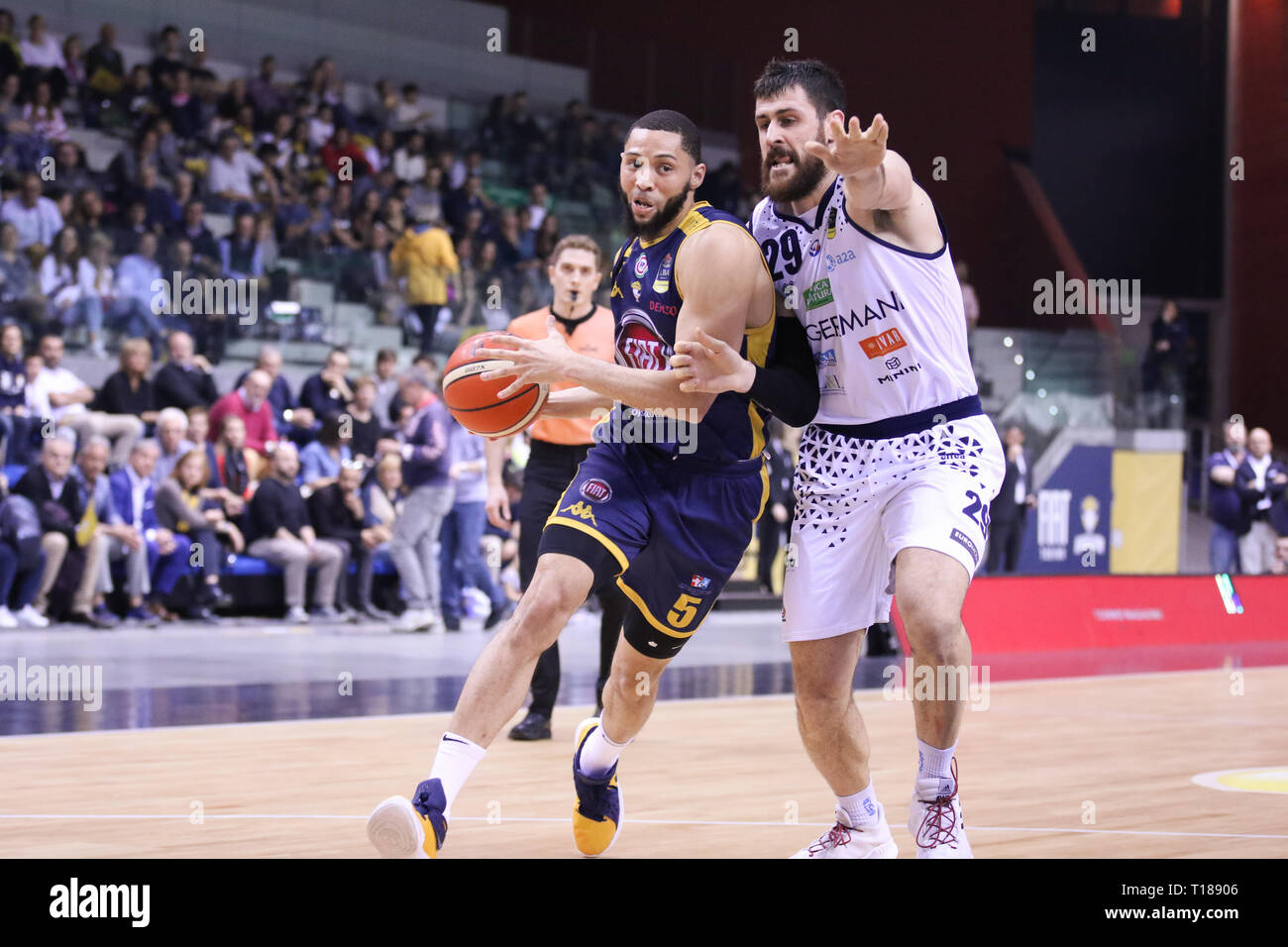 Torino, Italien. 24. März, 2019. Darington Hobson (auxilium Torino) während der Lega Basket Serie A 2018/2019 match Auxilium Fiat Torino vs Germanen Leonessa Brescia. Walter Bertagnoli/Alamy leben Nachrichten Stockfoto