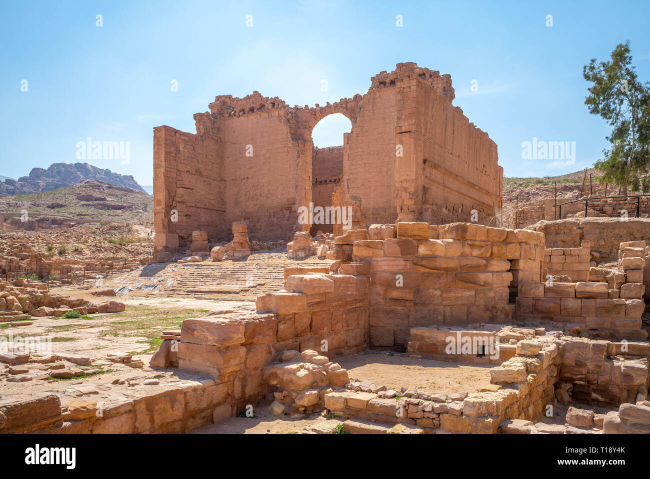 Der Tempel von Qasr Al-Bint in Petra, Jordanien Stockfoto