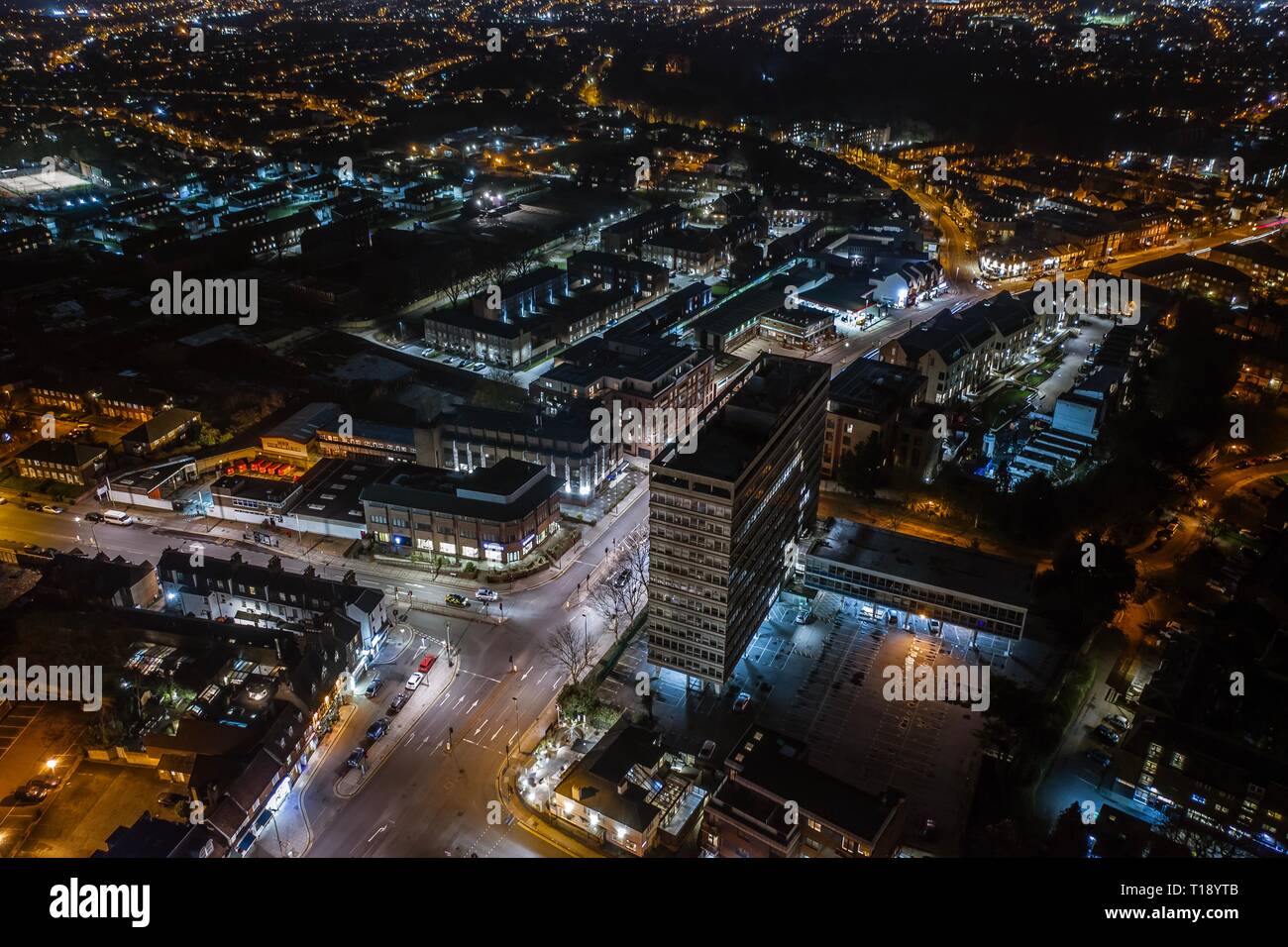 Luftbilder im Norden von London Vororte bei Nacht Stockfoto