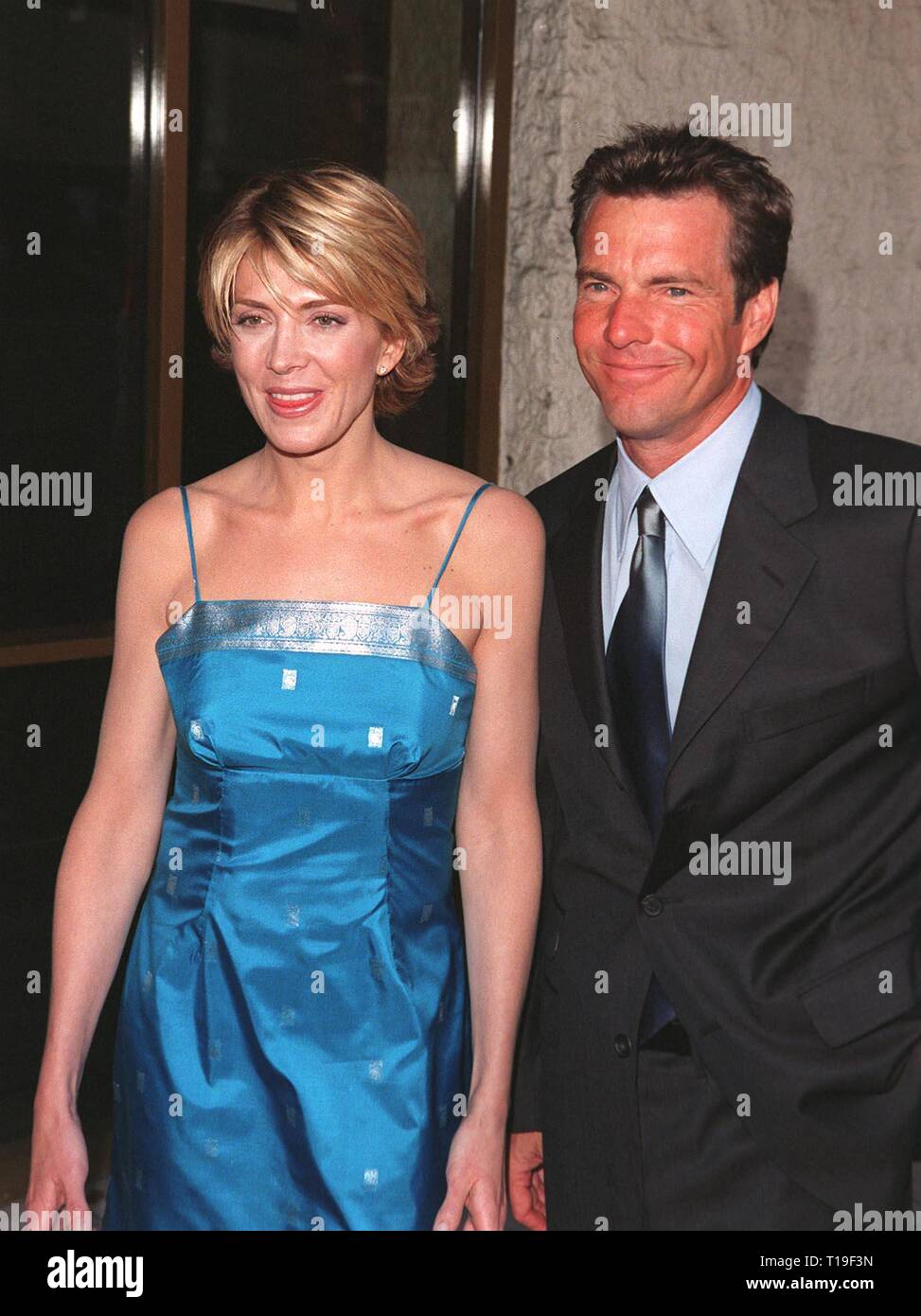 Los Angeles Ca 20 Juli 1998 Schauspielerin Natasha Richardson Schauspieler Dennis Quaid Bei Der Weltpremiere In Los Angeles Der Ihren Neuen Film Der Parent Trap Stockfotografie Alamy