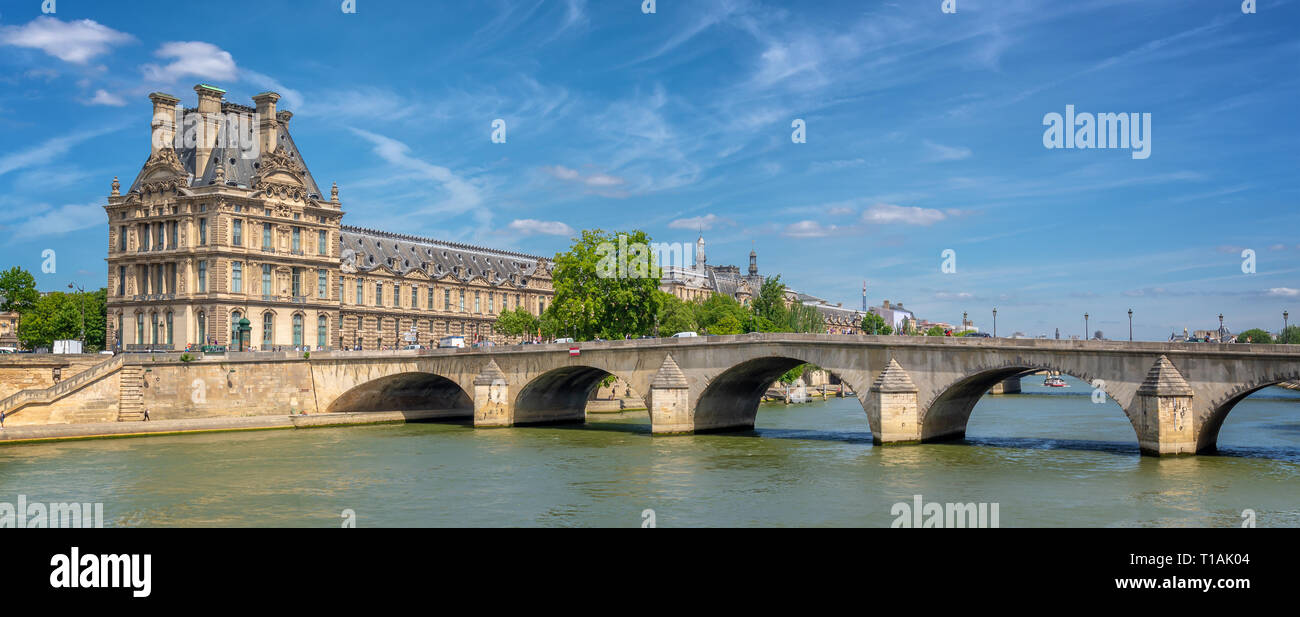 Pont Royal (Royal Brücke) und der Seine in Paris, Frankreich Stockfoto