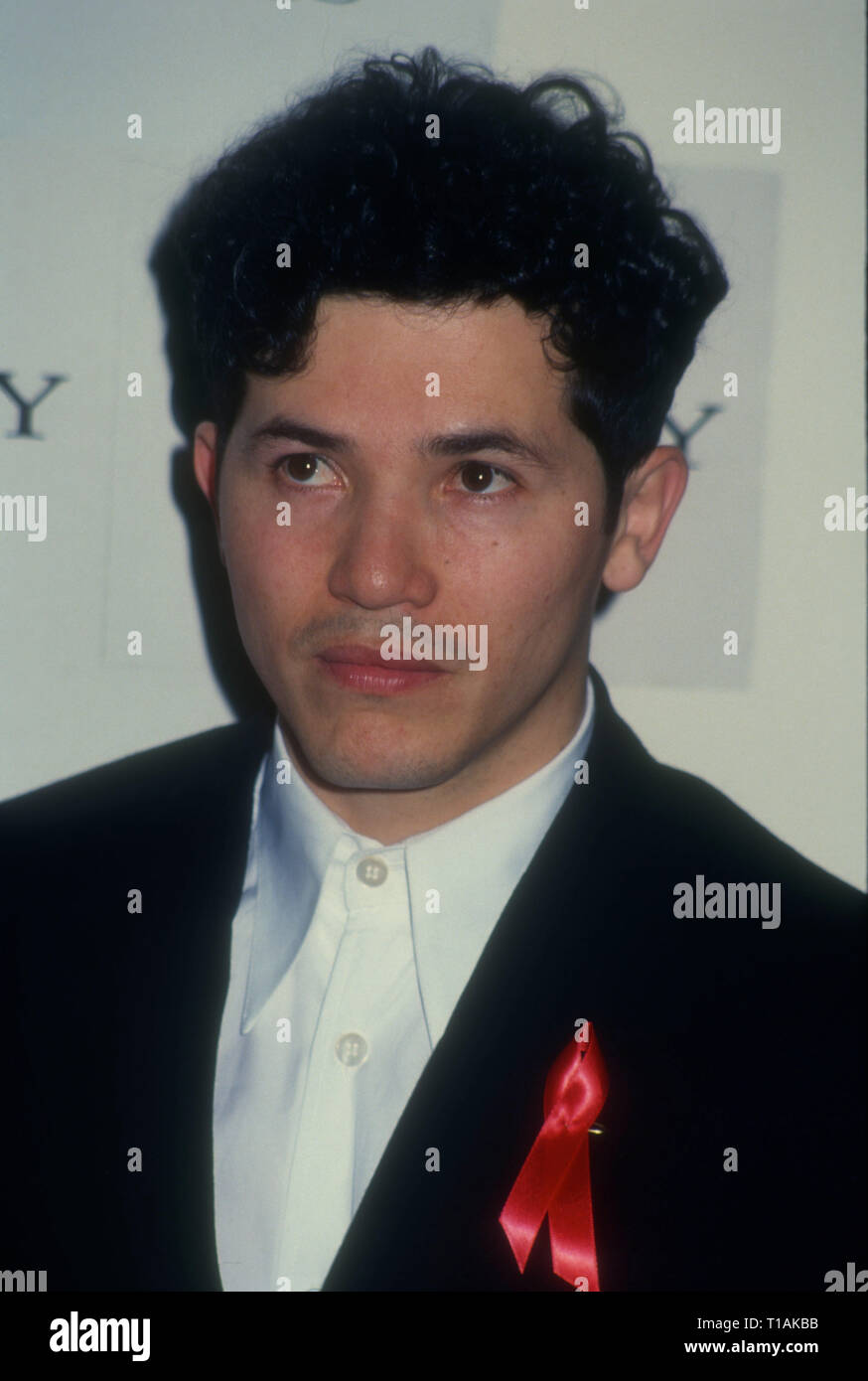 LOS ANGELES, Ca - 6. März: Schauspieler John Leguizamo besucht die achte jährliche American Comedy Awards am 6. März 1994 im Shrine Auditorium in Los Angeles, Kalifornien. Foto von Barry King/Alamy Stock Foto Stockfoto