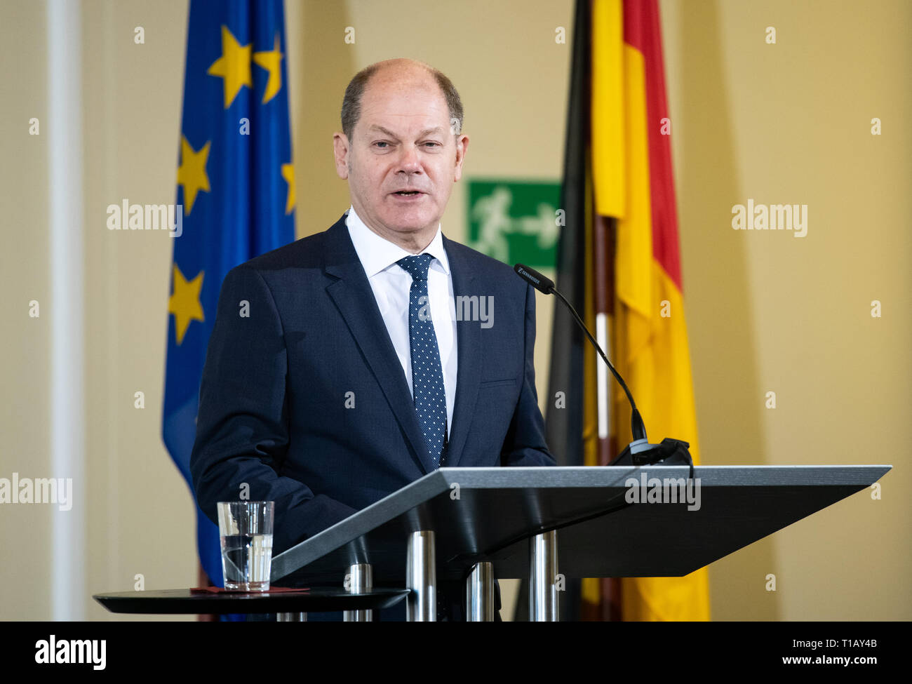 Berlin, Deutschland. 25 Mär, 2019. Olaf Scholz (SPD), Bundesminister der Finanzen, stellt der Zoll Balance 2018 bei einer Pressekonferenz im Bundesministerium der Finanzen. Quelle: Bernd von Jutrczenka/dpa/Alamy leben Nachrichten Stockfoto